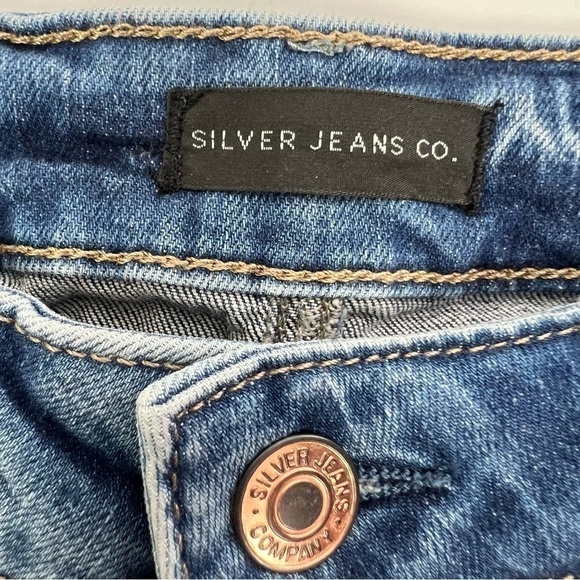NWT SILVER ELYSE Womens Blue Jean Bermuda Shorts Sz W27 (3/4) Curvy Fit Mid-Rise - Picture 3 of 14
